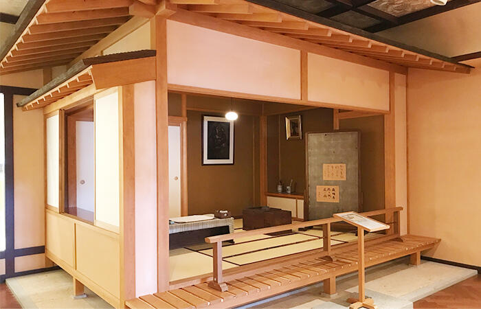 瀧井孝作　書斎